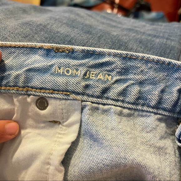 SOLD New American Eagle Plus Size Mom Jeans Size 24 - Picture 9 of 10